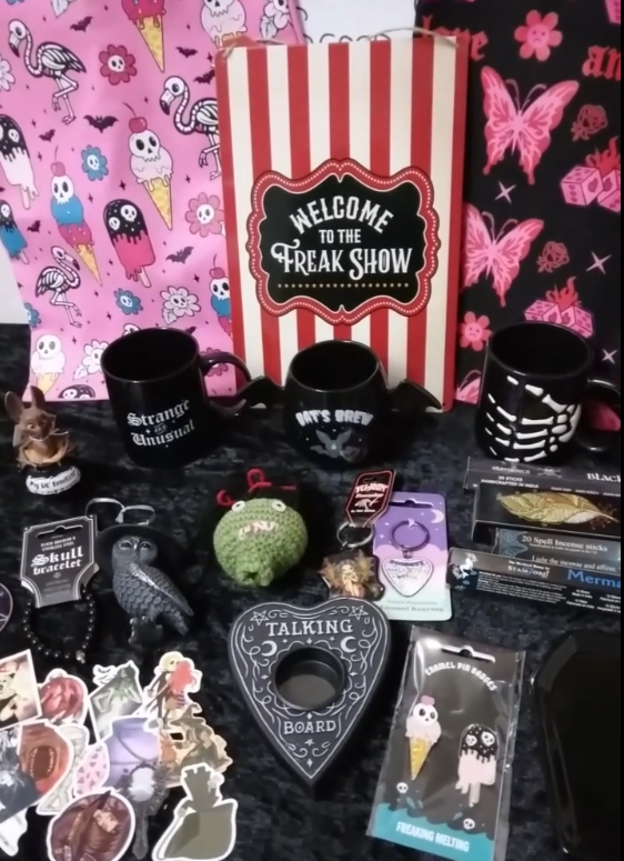 Gothic Mystery Scoop – Alternative & Gothic Gifts