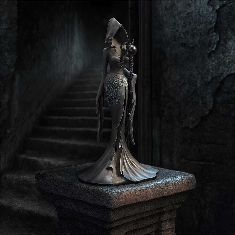 Femme Fatale Seer Figurine