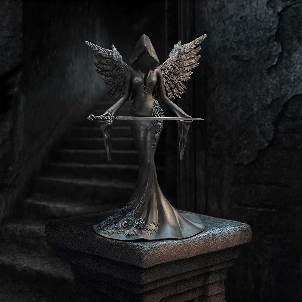 Femme Fatale Warrior Figurine