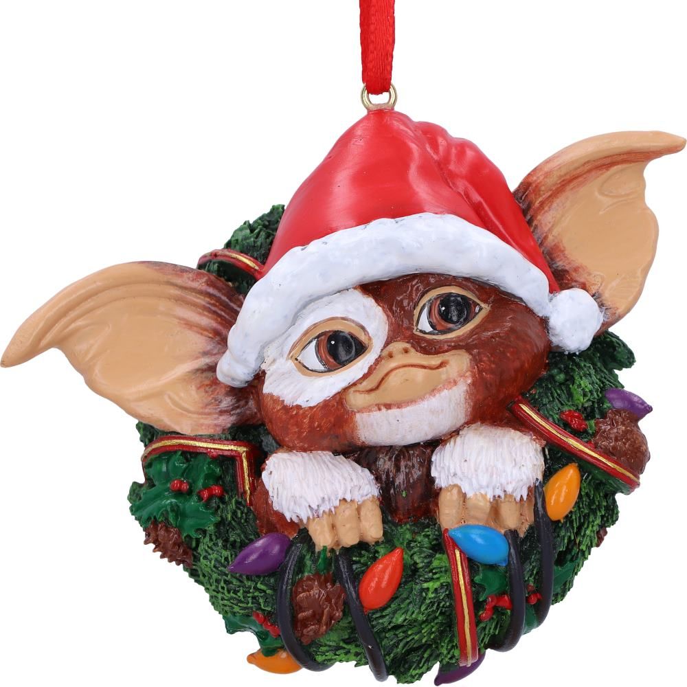 Gremlins Gizmo festive wreath ornament close up