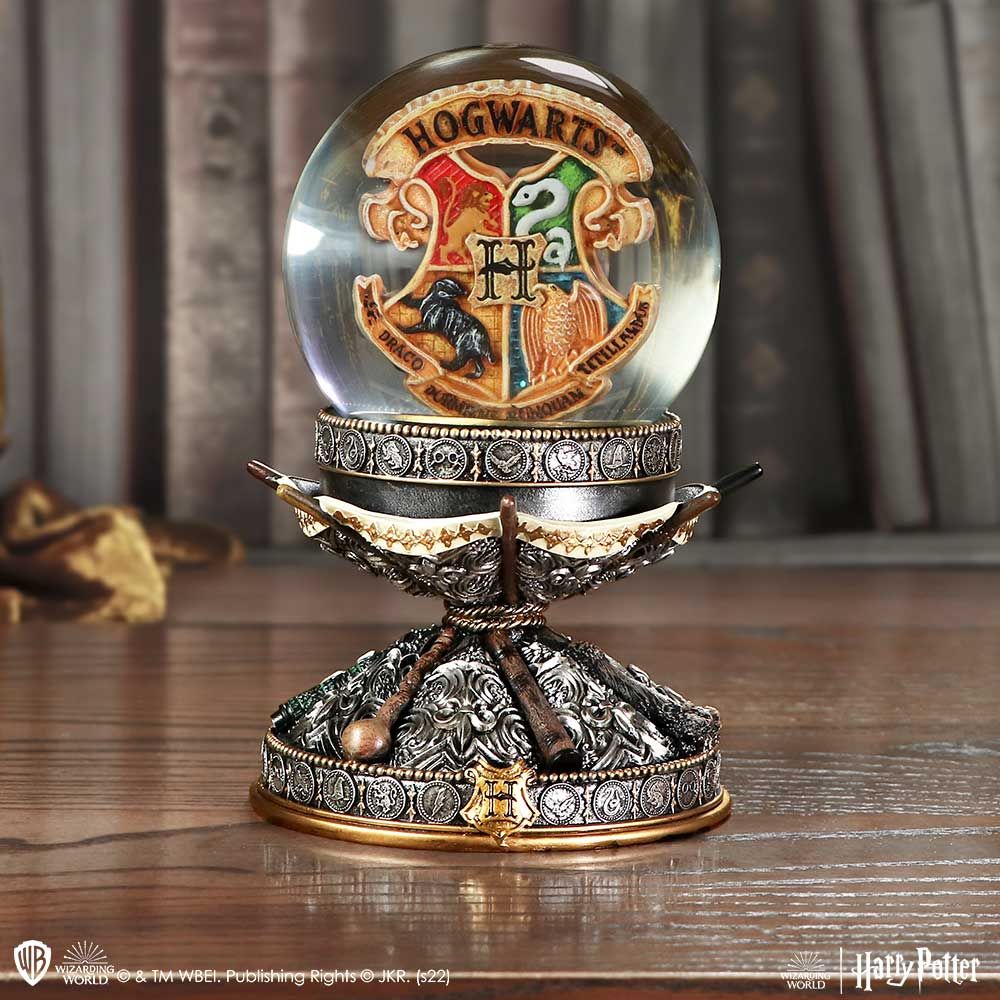 Harry Potter Wand Snow Globe with Hogwarts crest by Nemesis Now