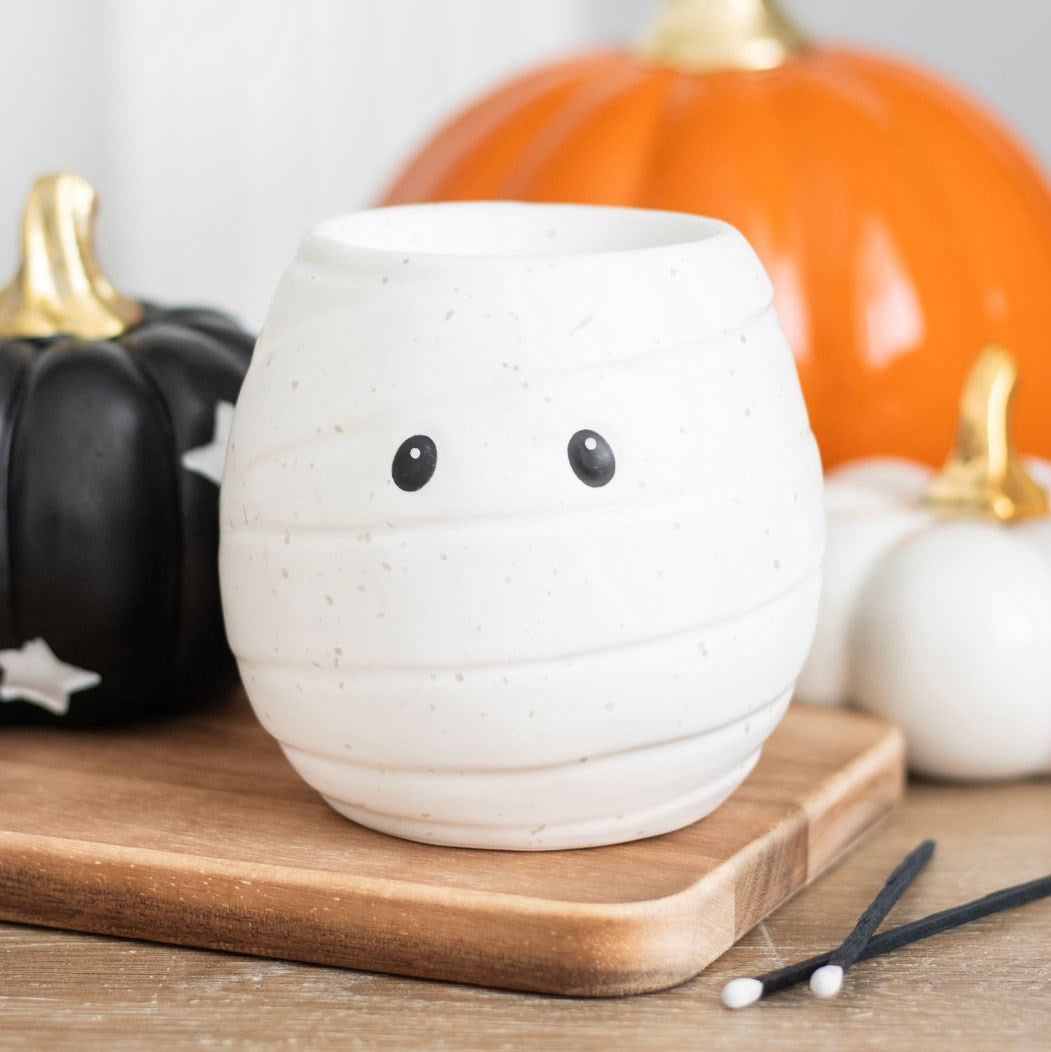 White mummy shaped Halloween oil burner