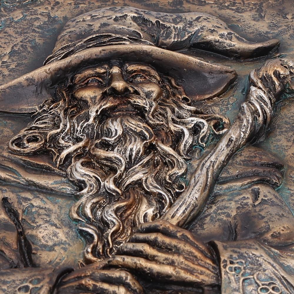 Close up of Wizard’s Hoard sculpted wizard design